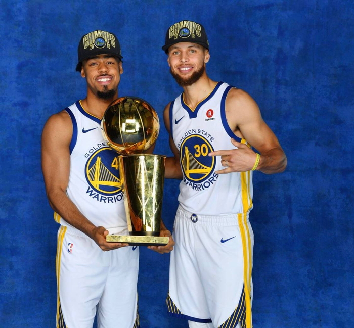 队报盛赞维蒂尼亚：他是巴黎的节拍器和新一代中场的完美代表（《队报》力赞维蒂尼亚：巴黎中场的节拍器，新生代的标杆）