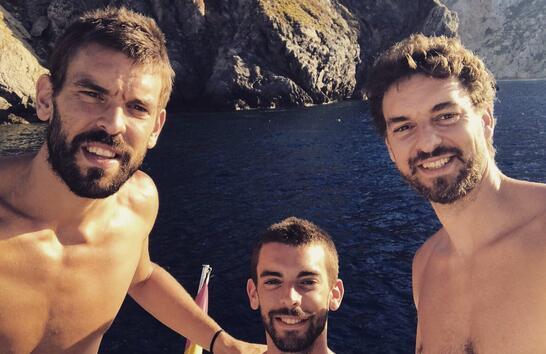 德转评年度最佳右边锋：杜埃、奥利塞、萨拉赫、亚马尔入围（德转年度最佳右边锋候选出炉：杜埃、奥利塞、萨拉赫、亚马尔在列）