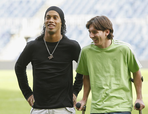 西汉姆因战绩低迷取消圣诞派对，改发礼品券（战绩低迷，西汉姆取消圣诞聚会改送礼券）