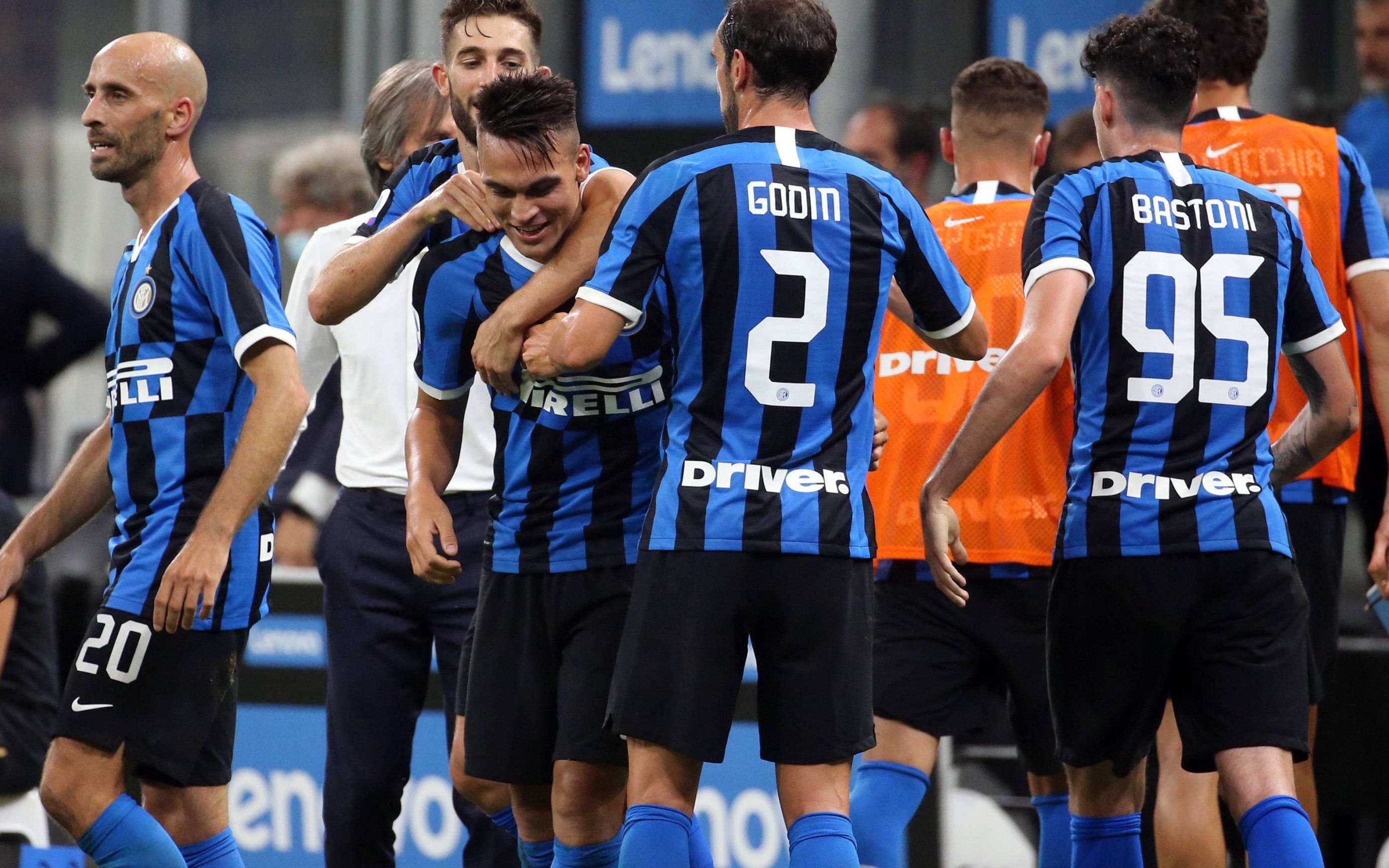 西甲战报：姆巴佩点射+追平C罗纪录，皇马2-0塞维利亚（西甲快讯：姆巴佩点射追平C罗纪录，皇马2-0击退塞维利亚）