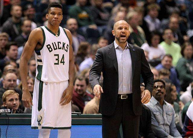 奥莱：因背身列队事件被禁足6个月，贝隆上诉至体育仲裁法庭（奥莱：贝隆因背身列队遭禁赛半年，已向体育仲裁法庭提起上诉）