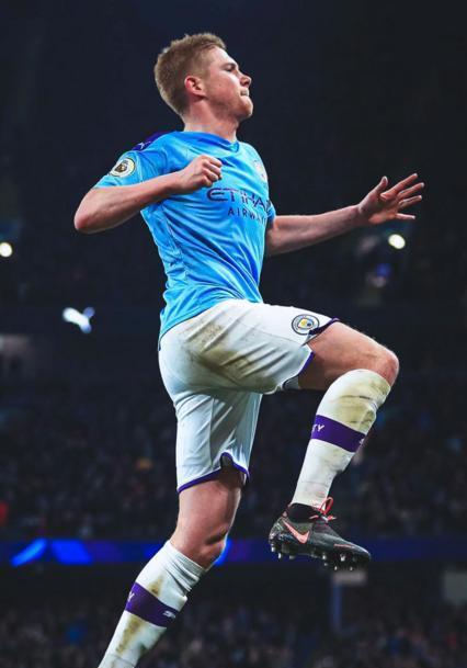 湖人全队苦练备战，官媒晒训练照（湖人全队加练备战，官媒发布训练照）