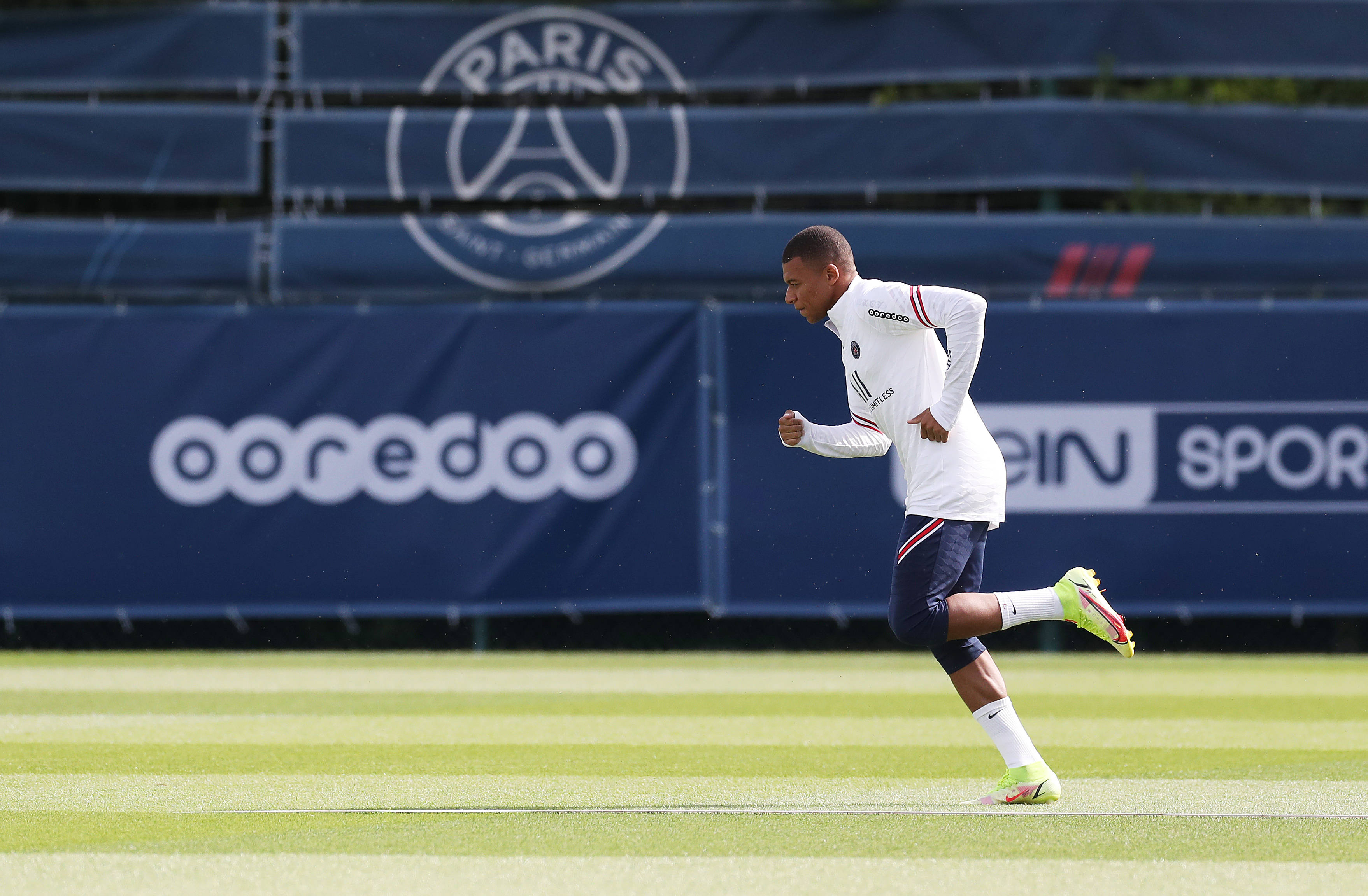 罗马诺&莫雷托：马特塔渴望转会意大利，米兰仍然在观望（罗马诺、莫雷托：马特塔盼赴意大利，米兰仍在观望）