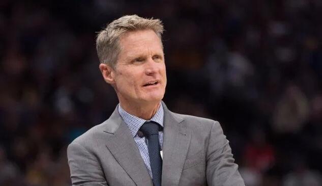 真正的劈头盖脸！阿努诺比篮下大帽盖翻迪克（迎面当头一帽！阿努诺比篮下封盖迪克）