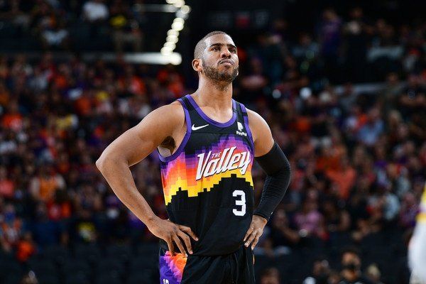 马克西全场爆发，末节狂砍11分助球队逆转胜（马克西火力全开，末节11分率队完成逆转）