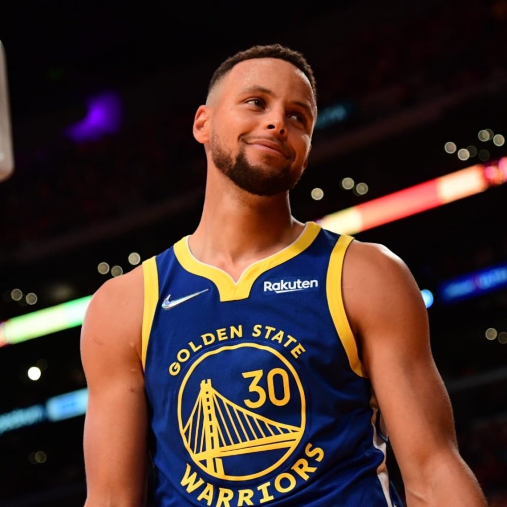 加内特——森林狼队史传奇球星（加内特：森林狼队史上的传奇巨星）