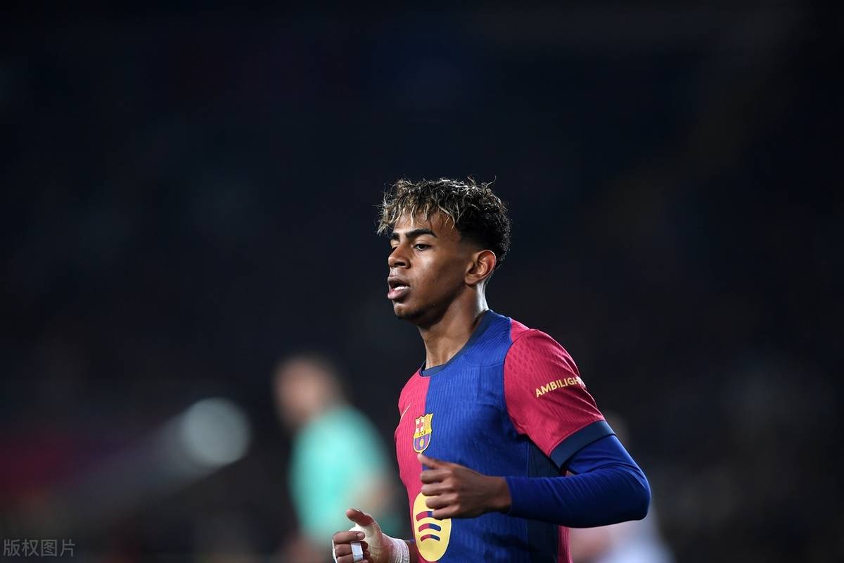 西甲半场：纳瓦罗、N.威廉姆斯建功，毕尔巴鄂2-0莱万特（西甲半场战报：纳瓦罗与N.威廉姆斯破门，毕尔巴鄂暂2-0领先莱万特）