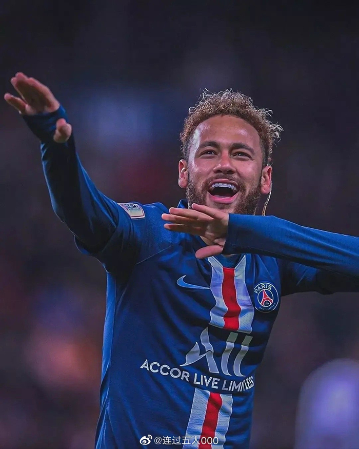 率重庆铜梁龙冲超，张外龙有望带领第5支球队征战中超（张外龙率重庆铜梁龙完成冲超，有望执教第5支中超球队）