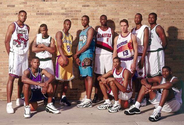 拉菲尼亚、莱万、亚马尔共缺阵120天，上次一同首发已是半年前（拉菲尼亚、莱万、亚马尔累计伤停120天，距上次联袂首发已过去半年）