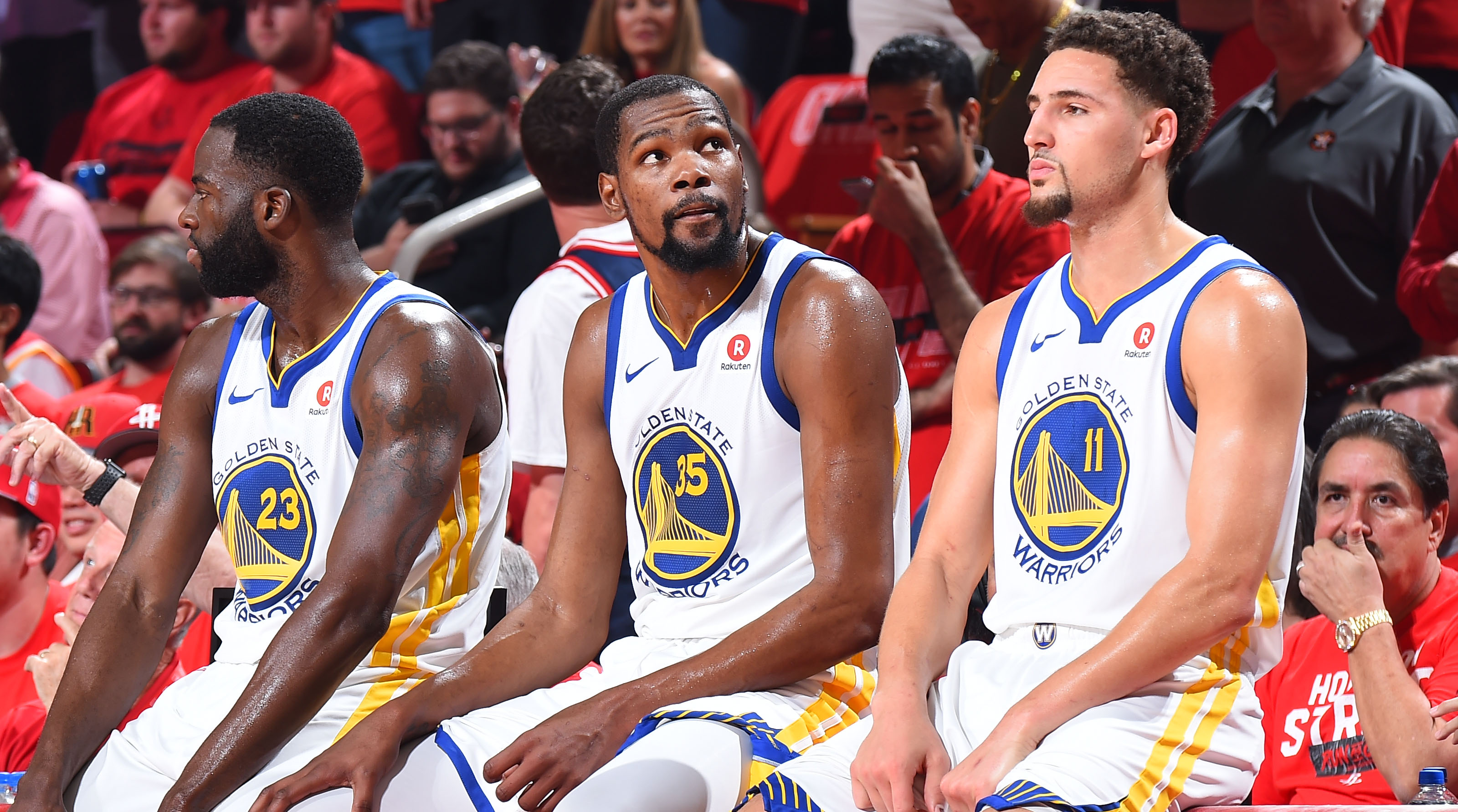 诺伊尔谈续约：取决于我的身体状态，明年3月我会认真考虑（诺伊尔：续约与否看身体情况，明年3月再做慎重决定）