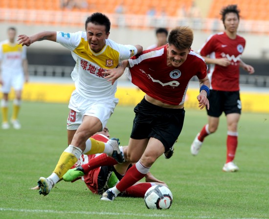 媒体人：我喜欢雷霆森林狼第四节的尺度，哨丢了，扔进去（媒体人称赞雷霆vs森林狼第四节的尺度：裁判收哨，放开打）