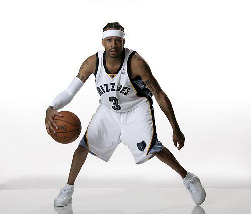 西海岸代理主帅：非常完美的收官，感谢队员和球迷（西海岸临时主帅：圆满收官，感谢队员与球迷）