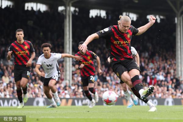 电讯报：图赫尔不会前往安菲尔德观赛，能否征召贝林充满疑问（电讯报：图赫尔将缺席安菲尔德观战，征召贝林成未知数）